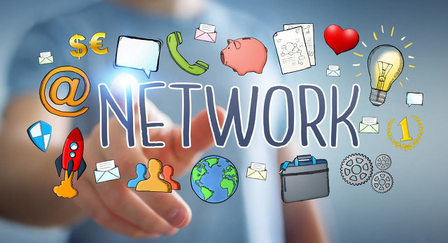 C++如何定义函数模板实现通用算法